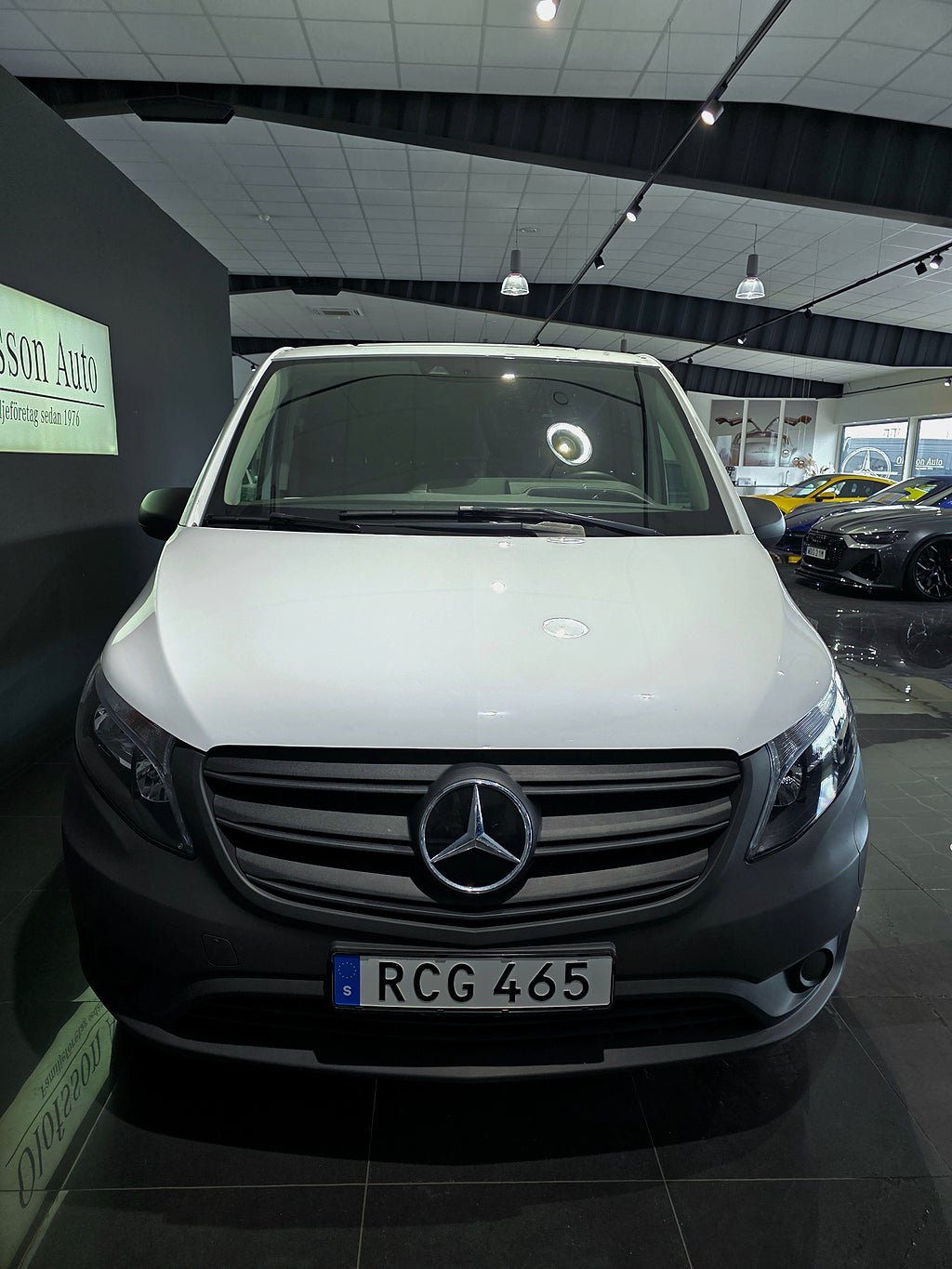 Vehicle Image 15