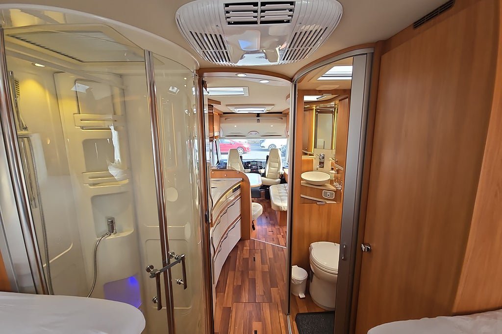 Vehicle Image 38