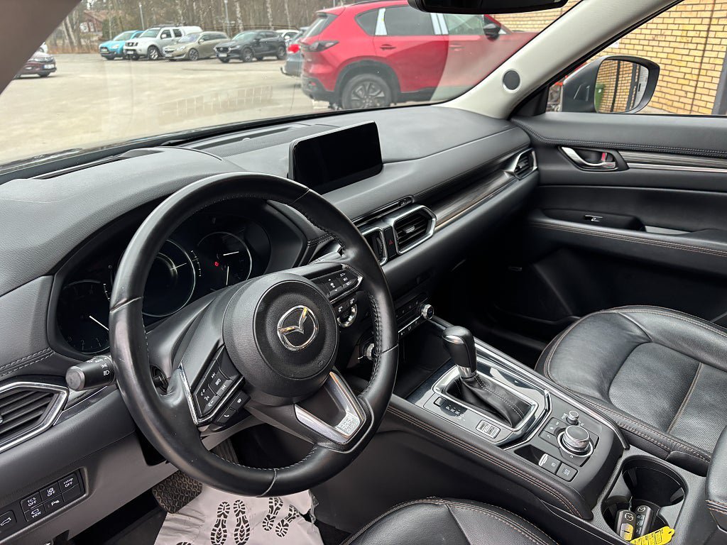 Vehicle Image 12