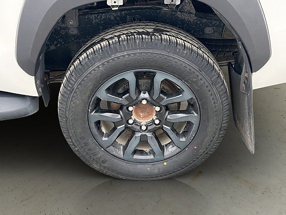 Vehicle Image 30
