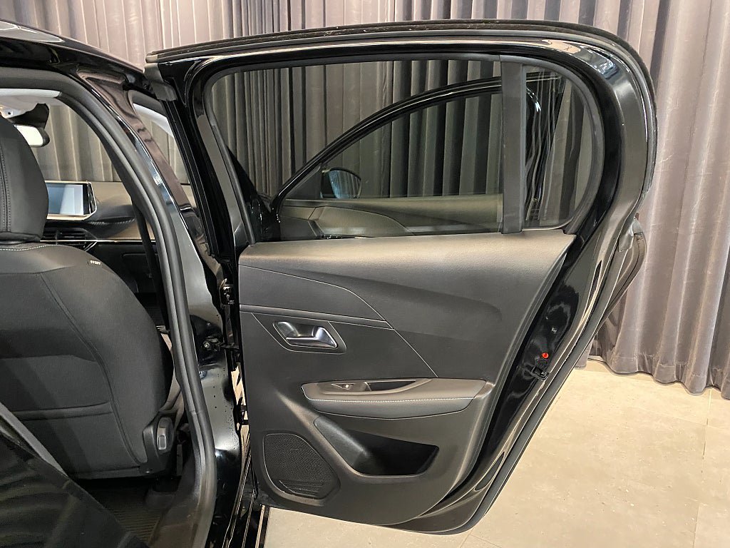 Vehicle Image 39