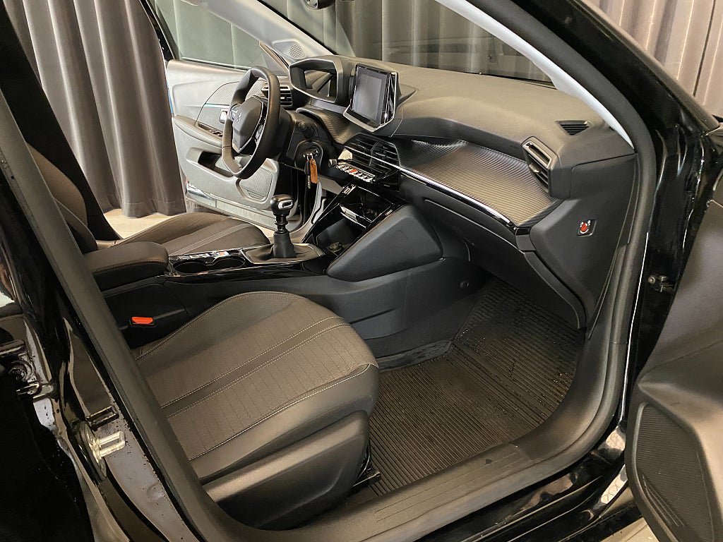Vehicle Image 42