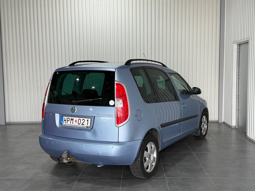 Vehicle Image 6