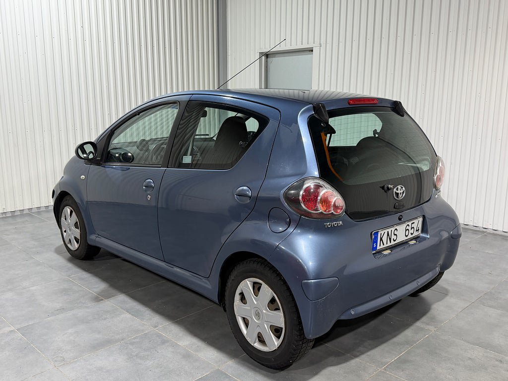 Vehicle Image 7