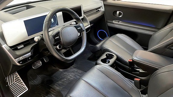Vehicle Image 12