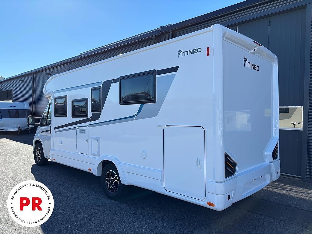 Vehicle Image 14