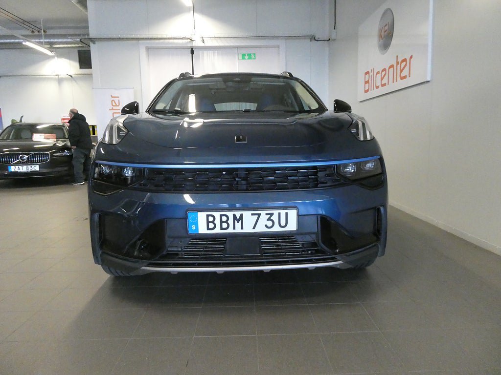Vehicle Image 10