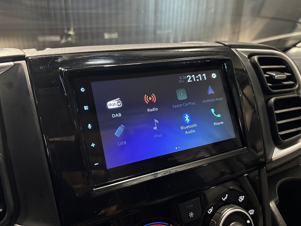Vehicle Image 28
