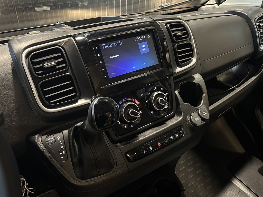 Vehicle Image 29