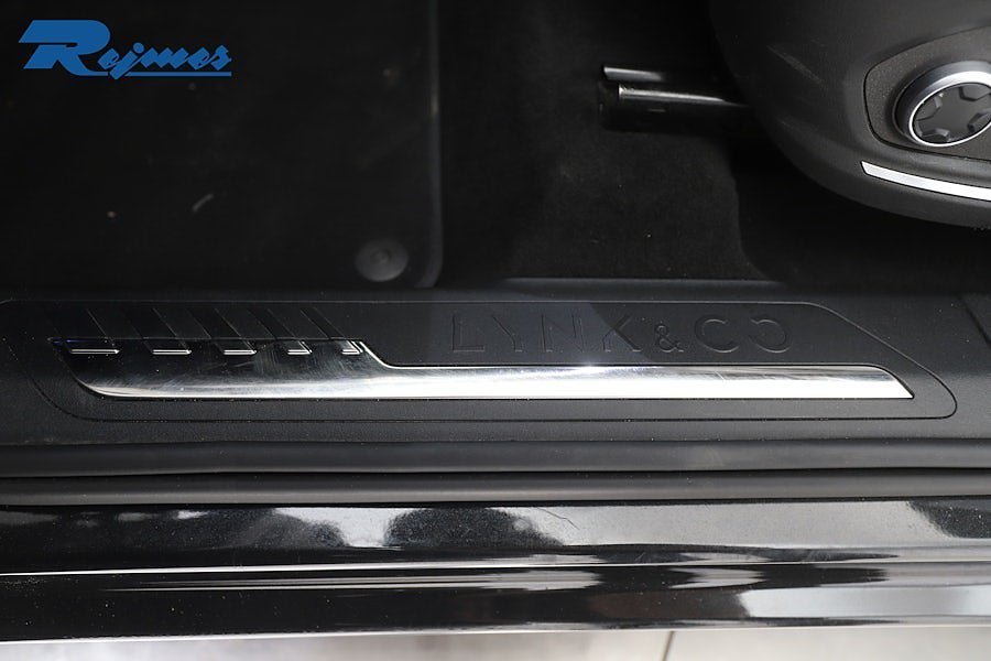 Vehicle Image 17