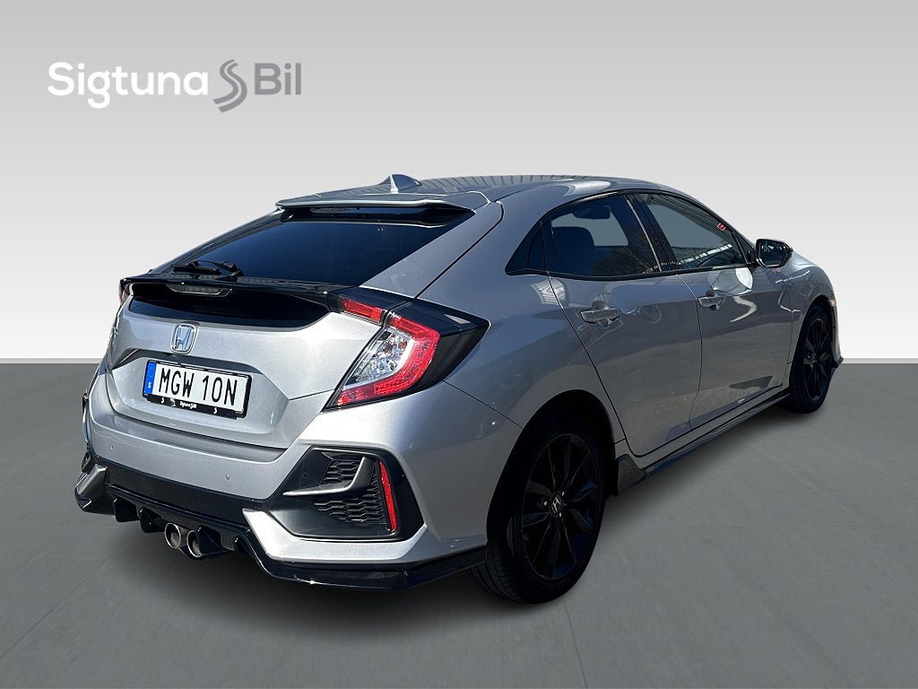 Vehicle Image 6