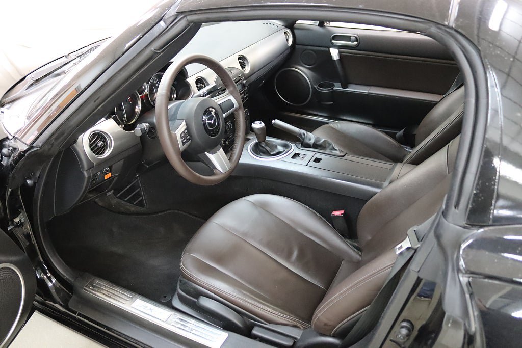 Vehicle Image 14
