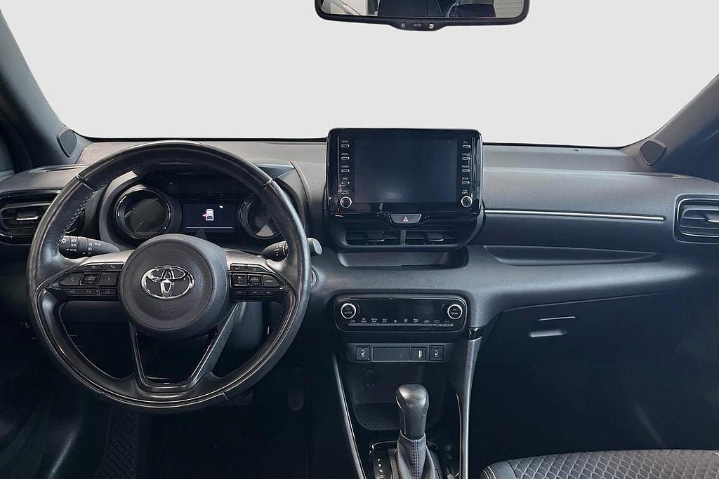 Vehicle Image 11