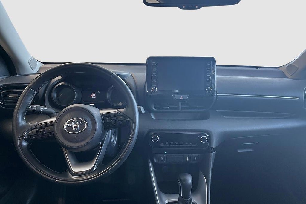 Vehicle Image 11