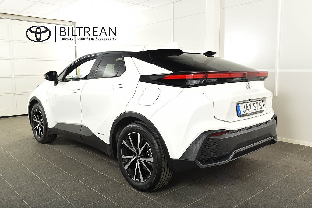 Vehicle Image 14