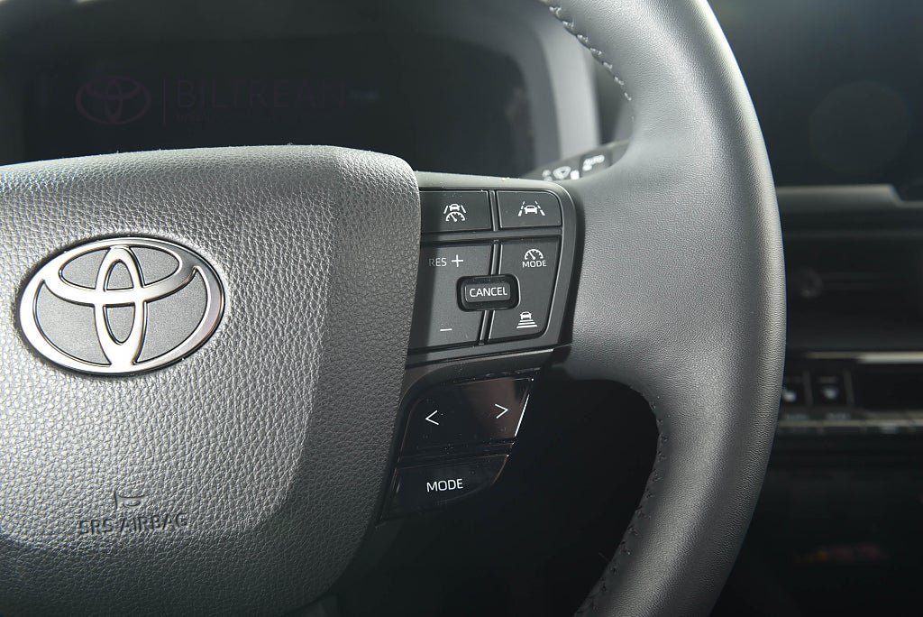 Vehicle Image 24