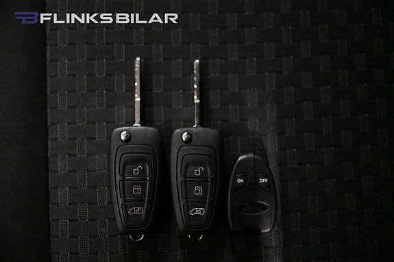 Vehicle Image 26
