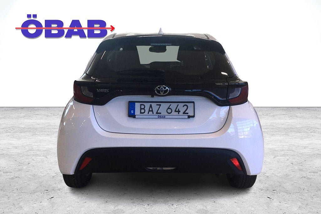 Vehicle Image 5