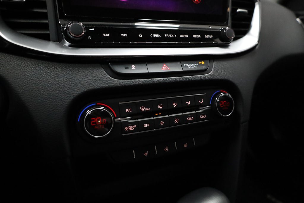 Vehicle Image 24
