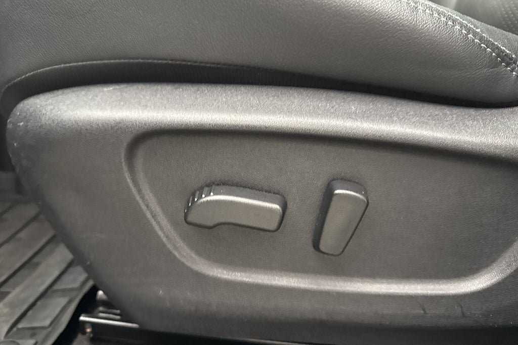 Vehicle Image 20