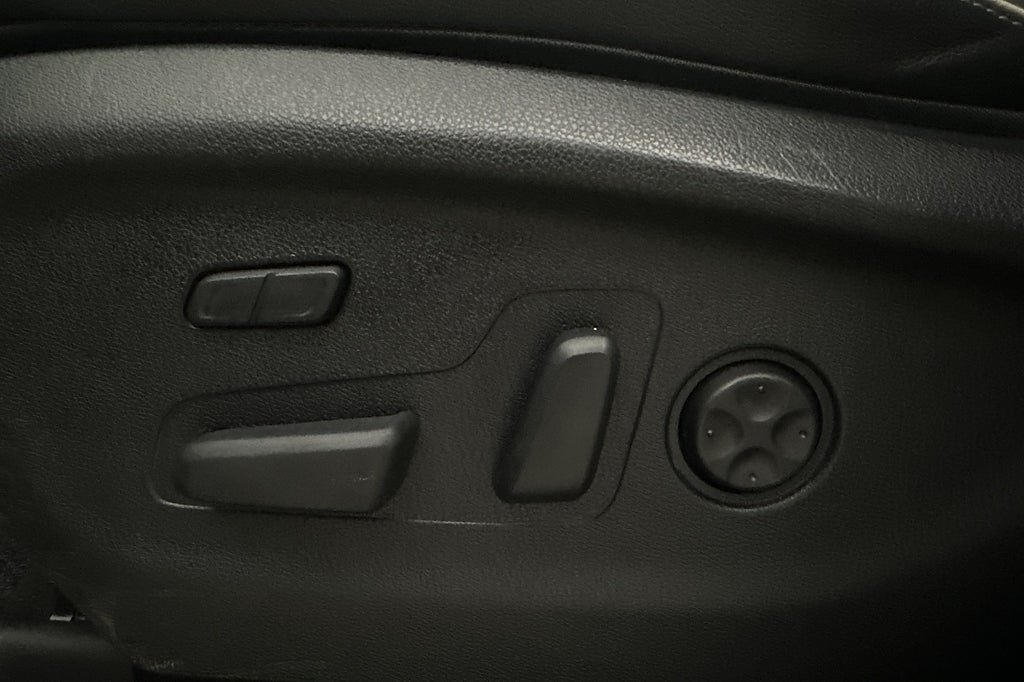 Vehicle Image 27