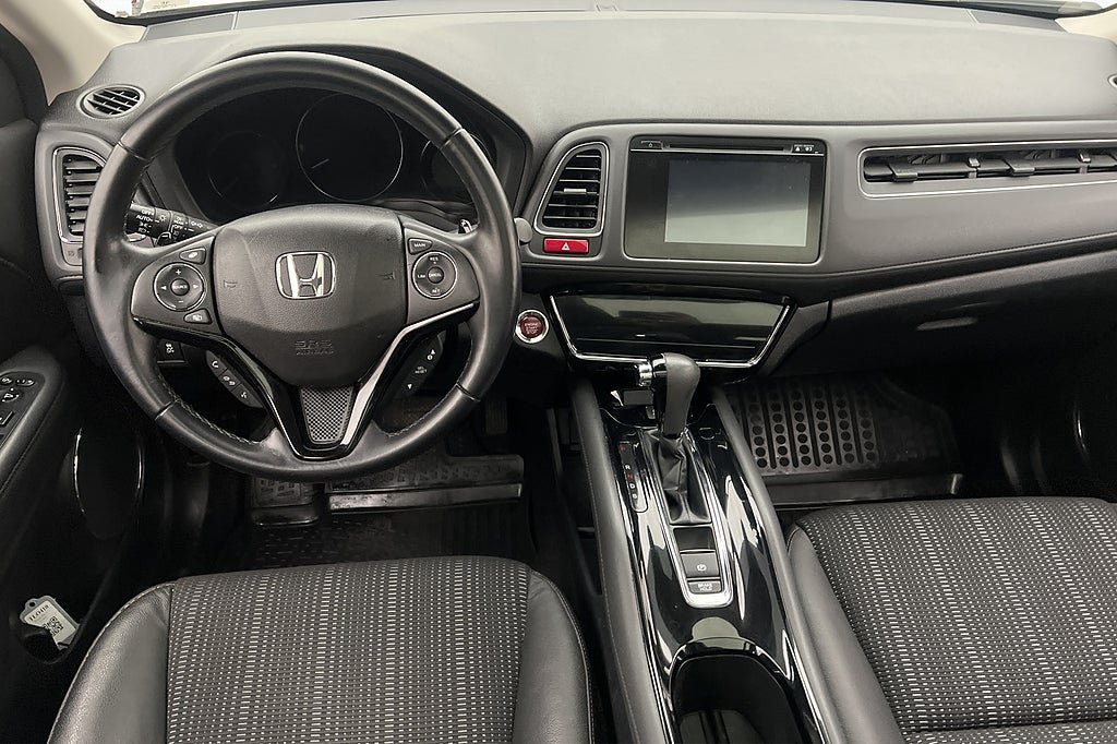 Vehicle Image 10