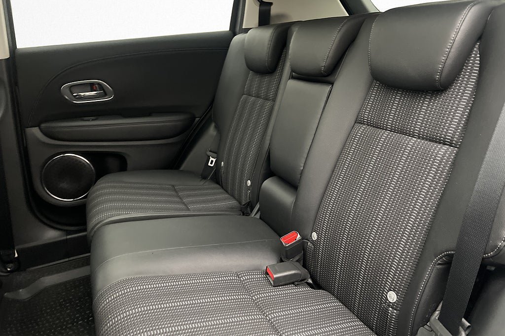 Vehicle Image 23