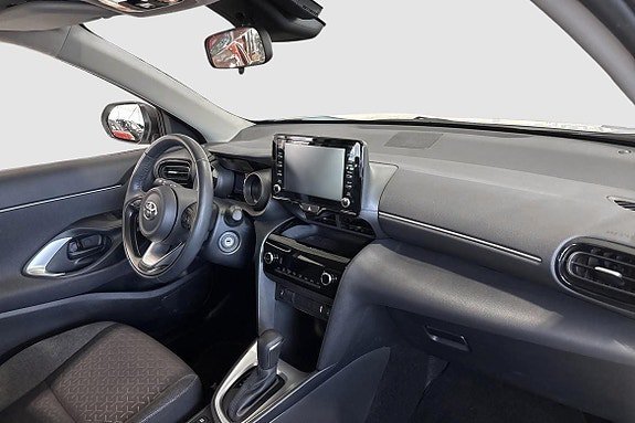 Vehicle Image 9