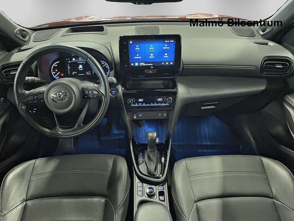 Vehicle Image 9