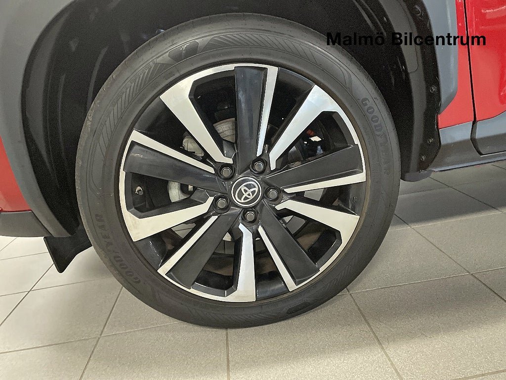 Vehicle Image 13