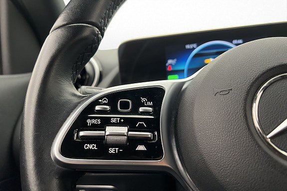 Vehicle Image 29