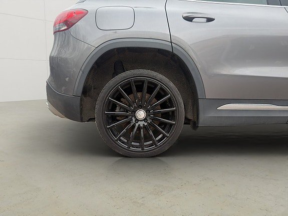 Vehicle Image 38