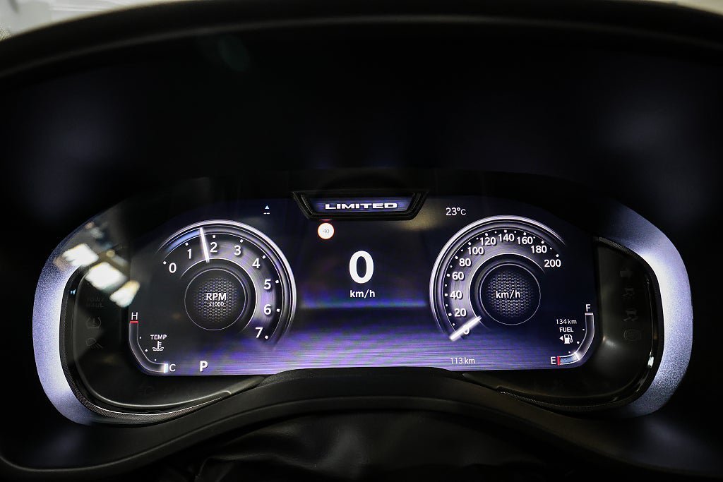 Vehicle Image 25