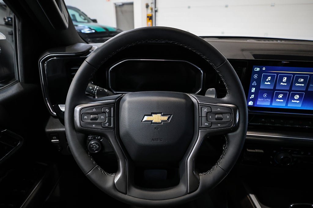 Vehicle Image 15