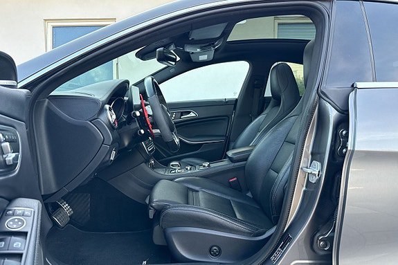 Vehicle Image 26