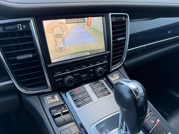Vehicle Image 33