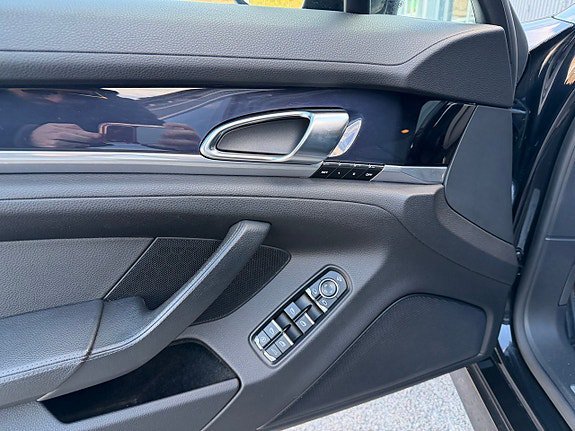 Vehicle Image 34