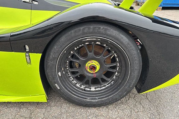 Vehicle Image 32