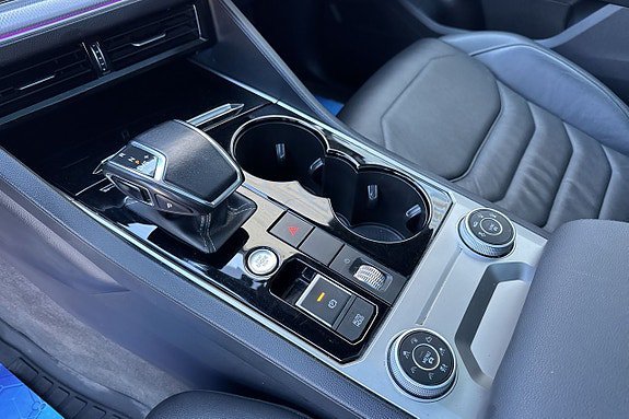 Vehicle Image 27