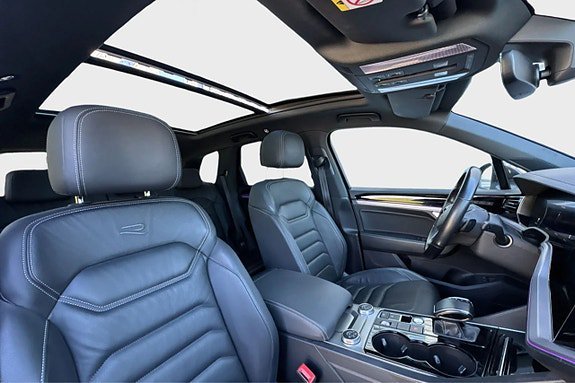 Vehicle Image 35