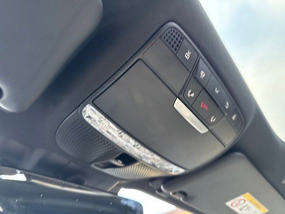 Vehicle Image 38