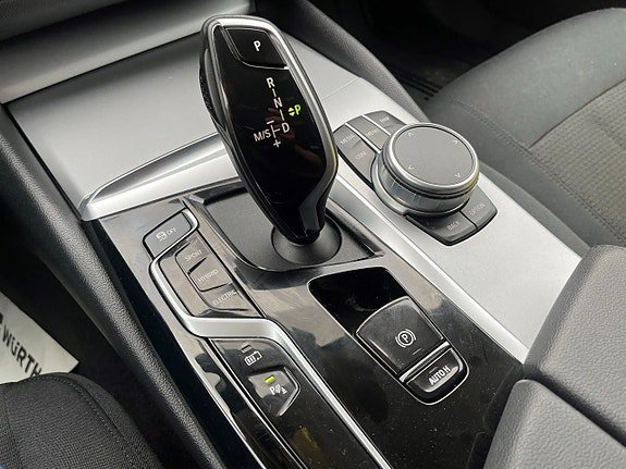 Vehicle Image 24