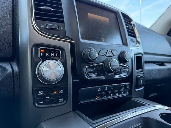 Vehicle Image 37