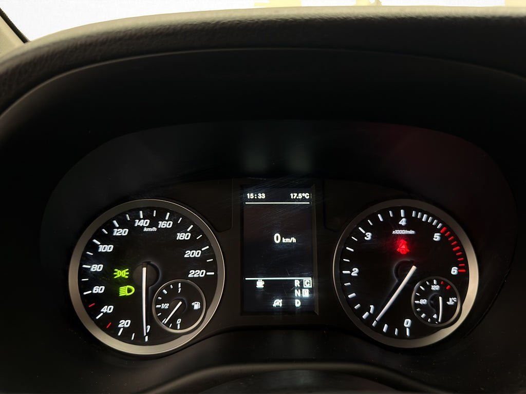 Vehicle Image 17