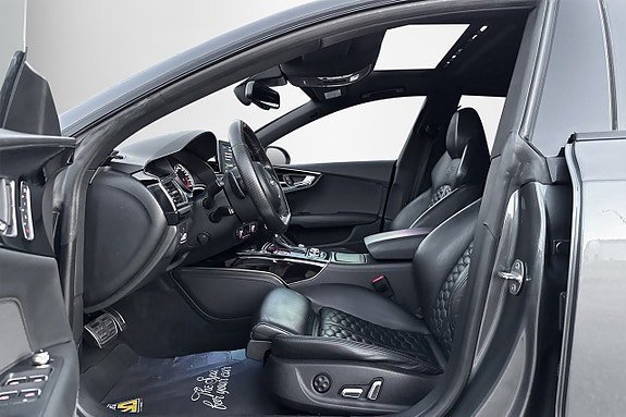 Vehicle Image 26