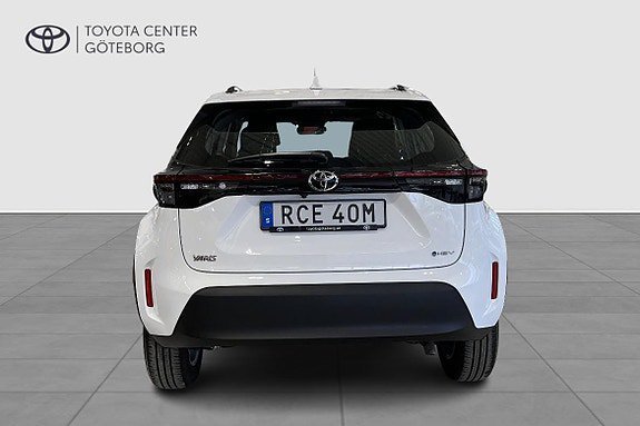 Vehicle Image 6