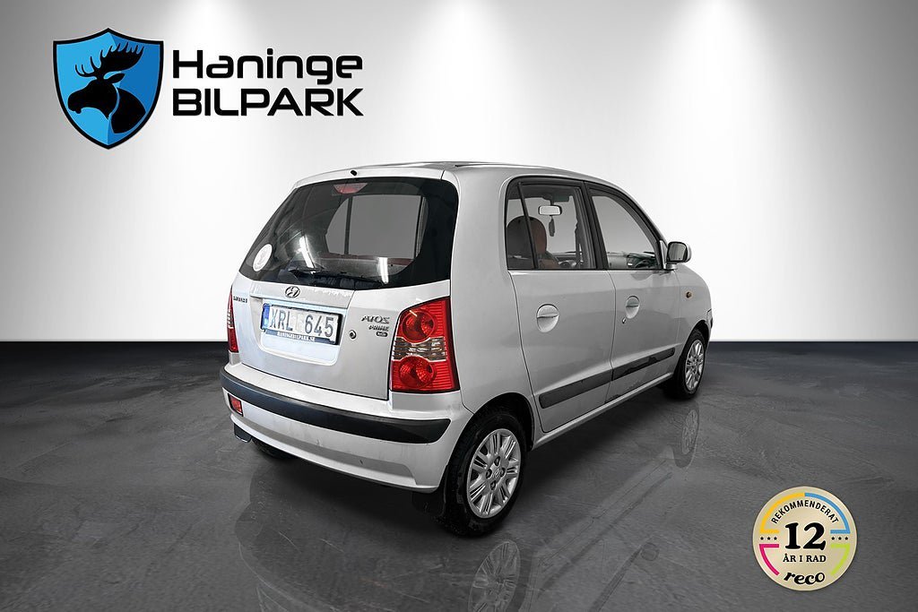 Vehicle Image 6