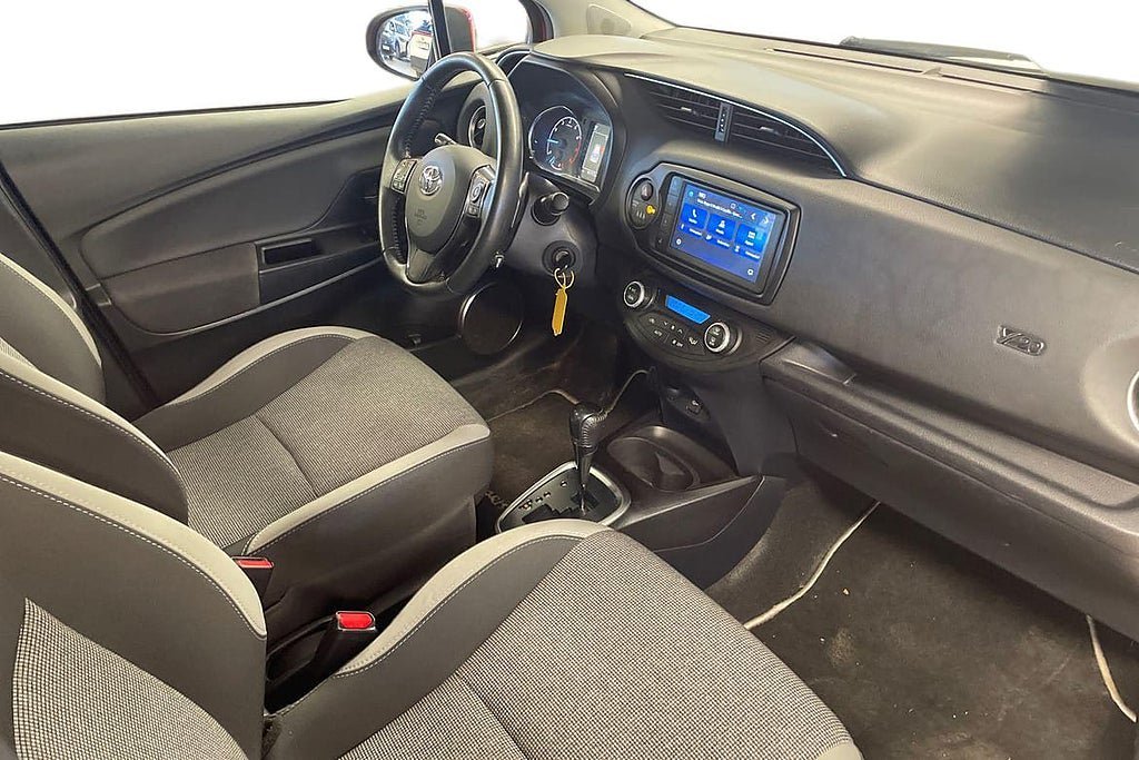 Vehicle Image 7