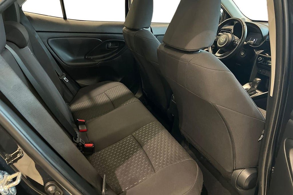 Vehicle Image 7
