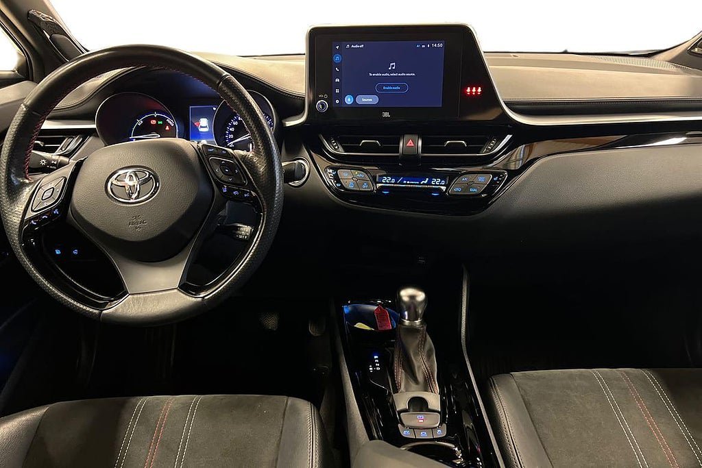 Vehicle Image 8